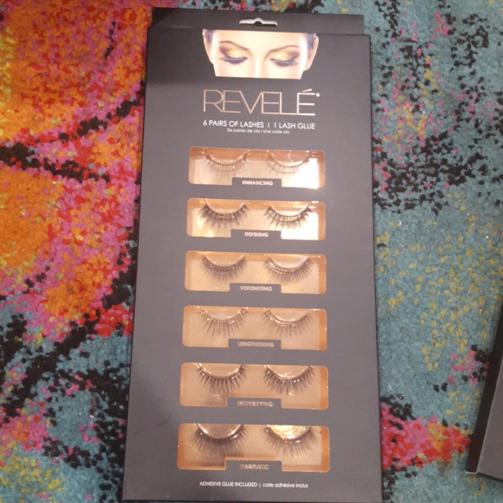 6 Pairs of Lashes + 1 Lash Glue